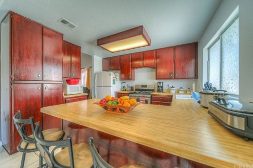 725 Dallas Ave, San Bernardino CA  92410-1127 exterior