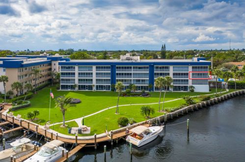 3301 Spanish Trl, Delray Beach, FL 33483-4757