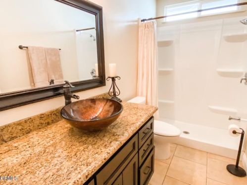 701 Yale Pl, Oxnard CA  93033-7203 exterior