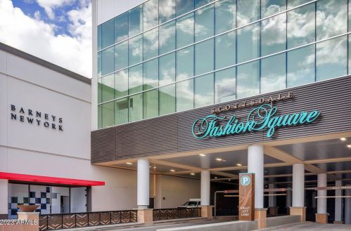 5822 Scottsdale Rd, Scottsdale AZ 85253-5415 exterior