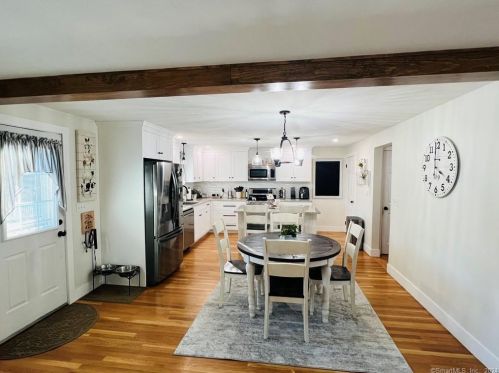 17 Hartshorn St, Killingly CT  06239-4118 exterior