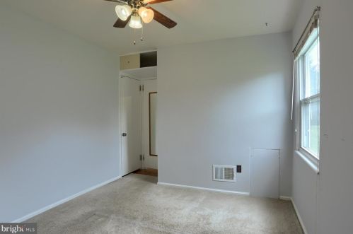 1307 Kingsley Rd, Camp Hill PA  17011-6117 exterior