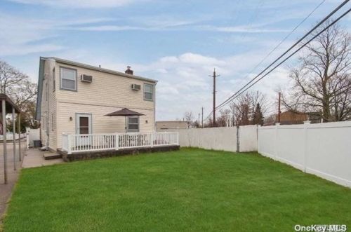 19 Union St, East Rockaway, NY 11518-1219