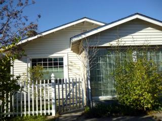 858 Montgomery St, Oroville, CA 95965-4617