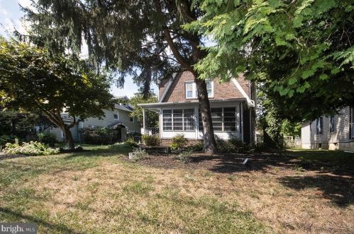 221 Kings Hwy, Camden NJ  08106-1616 exterior