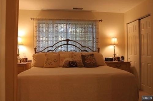 710 Thoreau Ct, Mahwah NJ  07430-2357 exterior