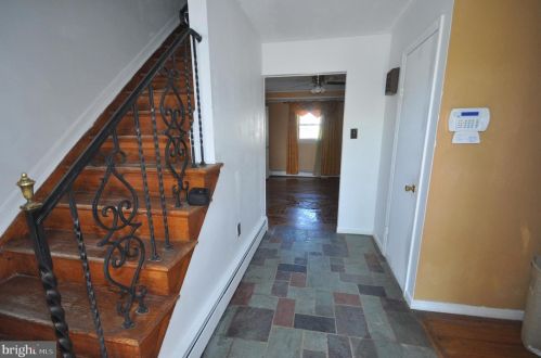 112 Central Ave, Yardley, PA 19067-6264