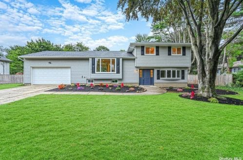 99 Burr Rd, Elwood, NY 11731-5335
