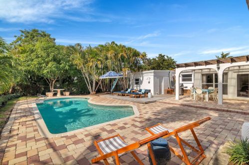 316 Glenn Rd, West Palm Beach FL  33405-4908 exterior