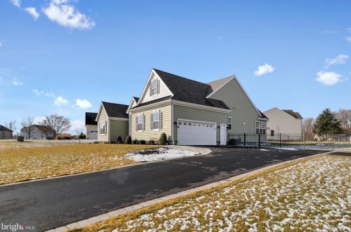 341 Peach Peddler Path, Dover, DE 19901-6532