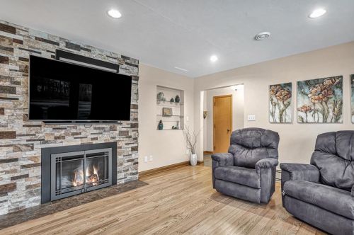 2215 Illinois Ave, New Holstein, WI 53061-1212
