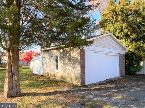 2886 Quakerbridge Rd, Trenton NJ  08619-1642 exterior