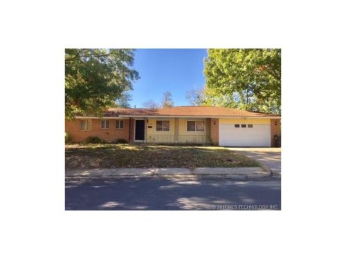 4710 Brookline Dr, Bartlesville, OK 74006-2805