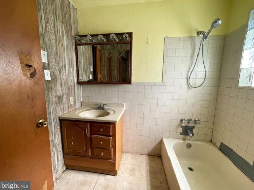 131 Clover St, Browns Mills NJ 08015-2032 exterior