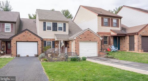 7 Oxford Ct, Langhorne, PA 19047-1645