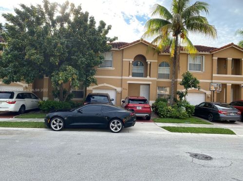 923 135th Ave, Hollywood, FL 33028-3160