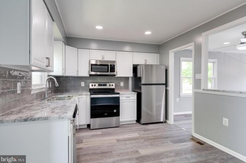12250 Aztec Pl, Woodbridge VA  22192-1802 exterior