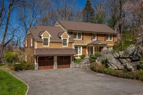 62 Valley Ln, Chappaqua, NY 10514-2003