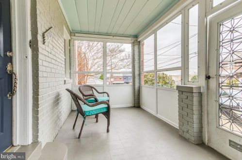 3909 Ames St, Washington, DC 20019-3358