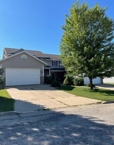 335 Redruth Dr, Dodgeville, WI 53533-2207