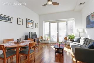 135 Jackson St, Brooklyn NY 11211-2401 exterior