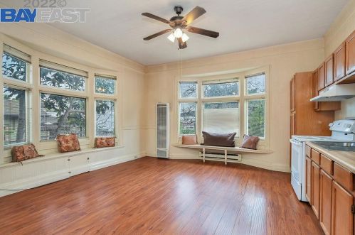 1231 Adeline St, Oakland CA 94607-2810 exterior