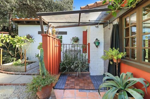 2919 Lake Ave, Altadena CA  91001-1621 exterior