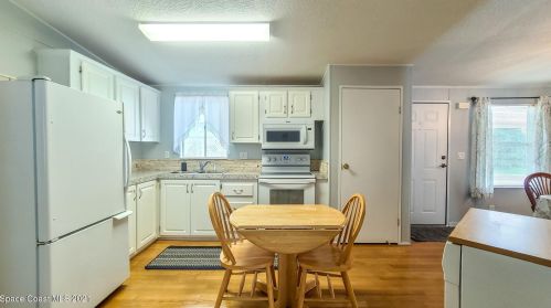 307 Basswood Ct, Cocoa FL  32926-3159 exterior