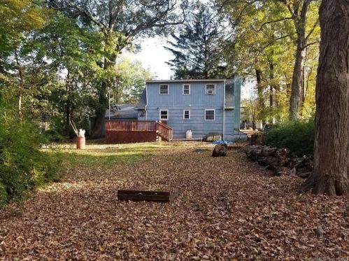 36 Maple Ave, Farmington, CT 06032-1717