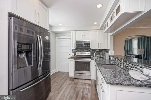 2402 Lexington Ave, Camden NJ  08110-1942 exterior