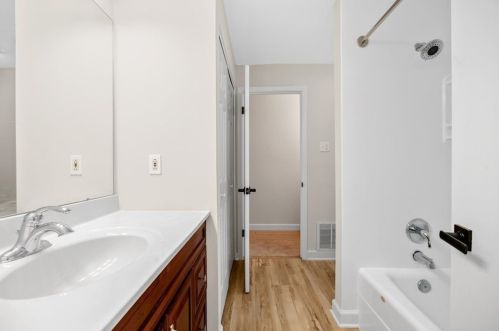 107 Forest Edge Dr, Sewickley PA  15143-8928 exterior
