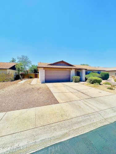 15408 58th Ave, Glendale, AZ 85306-3013