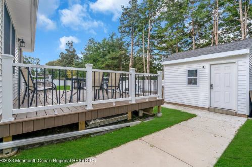 6 Diane Dr, Bricktown NJ  08724-4367 exterior