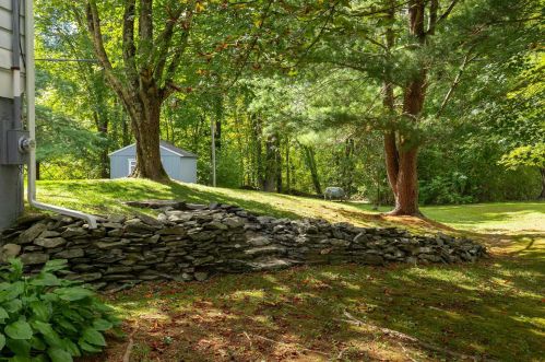 545 Quaker Ln, Hyde Park NY  12538-3011 exterior