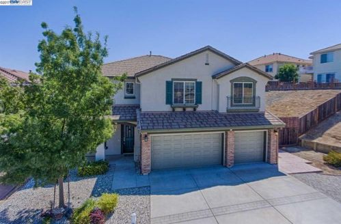 28 Santa Teresa Ct, West Pittsburg, CA 94565-7637