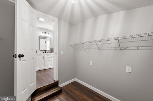 482 Rittenour Rd, Edinburg VA  22824-2928 exterior