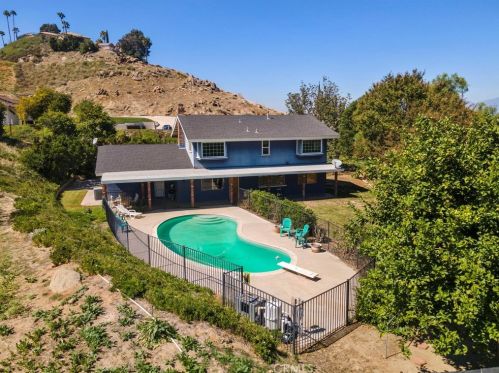 12065 Westwood Ln, Colton CA  92313-5309 exterior