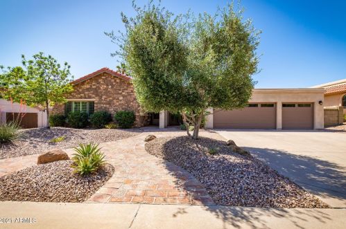 3841 Ahwatukee Dr, Phoenix, AZ 85044-3806