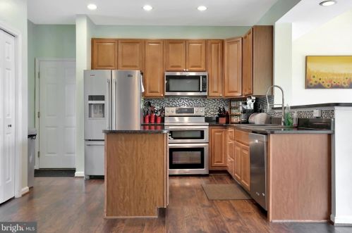 594 Sawgrass Dr, Charles Town WV  25414-5968 exterior