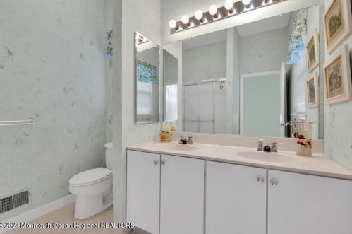 13 Silverspring Dr, Lakewood NJ  08701-7506 exterior