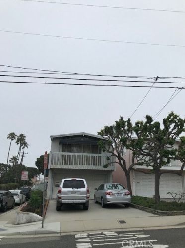 1636 Herrin St, Redondo Beach, CA 90278-2826