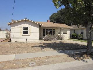 324 8th St, Greenfield, CA 93927-5120