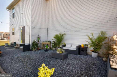 318 Bluecoat St, Dover DE  19901-8862 exterior