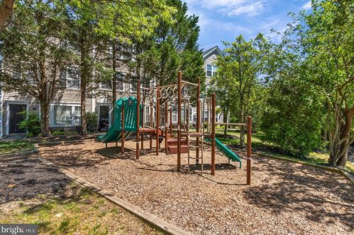 9240 Lorton Valley Rd, Lorton VA  22079-2912 exterior