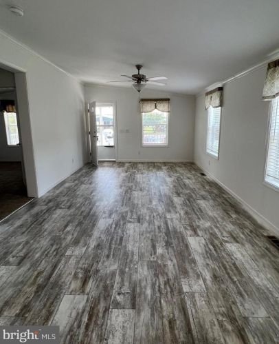 448 Long Branch Rd, Seaford, DE 19973-6251