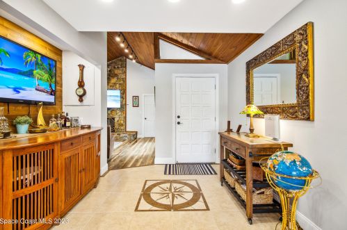 3605 Indian Riv Dr, Cocoa FL 32926-8704 exterior