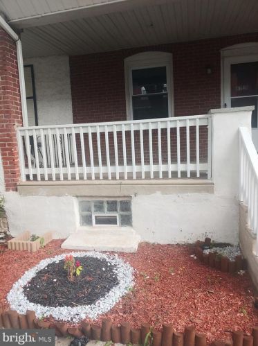 6729 Marsden St, Philadelphia, PA 19135-2225