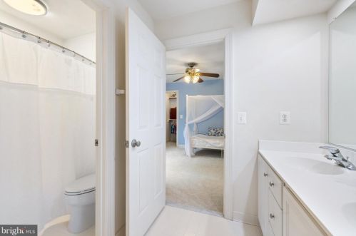 14829 Cox Creek Ct, Haymarket VA  20169-2626 exterior