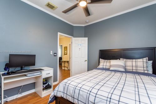 19270 29 Ct, Hollywood FL 33029-2474 exterior