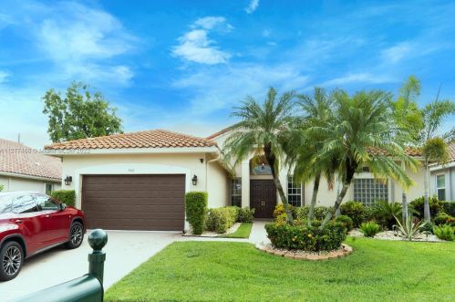 9042 Padova Dr, Boynton Beach, FL 33472-7353